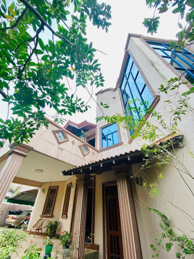 Hikka Paradise Guest House هيكادوفا المظهر الخارجي الصورة